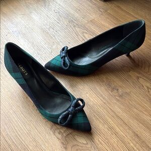 Talbots Black Watch Plaid Women's kitten pumps